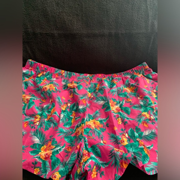 NWT Lane Byrnat Tropical Pink Floral Shorts - Picture 3 of 9
